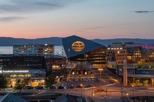 В Норвегии завершили строительство самого северного «энергопозитивного» здания в мире