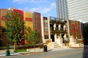 Публичная библиотека в Канзас–сити построена в виде книг (Фото)