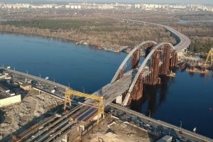 В КГГА рассказали, как продвигается строительство Подольского моста 