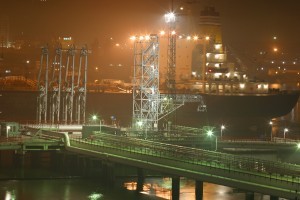 Укртранснафта реконструирует причал морского нефтяного терминала "Южный"