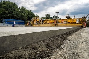 На Житомирщине построят первую бетонную дорогу