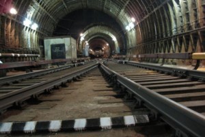 Киевлянам не видать новых станций метро: рейдеры захватили стратегический объект (фото)