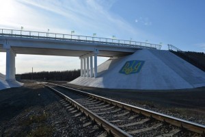 На Луганщине восстановили мост, разрушенный во время обстрелов