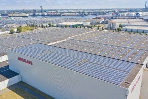 На заводе Nissan в Нидерландах построили гигантскую крышу-электростанцию (ФОТО)