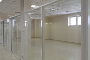 Торговые центры перестраивают пустующие магазины в офисы