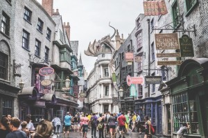 Возле Лондона построили точную копию знаменитого сказочного банка из "Гарри Поттера" (видео)