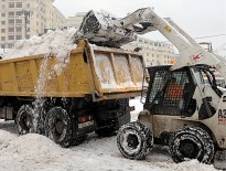 Коммунальные службы Киева вывезли 16 000 куб. метров мусора