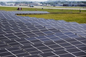 Аэропорт Чаттануга в штате Теннеси первым в США полностью перешел на энергию солнца