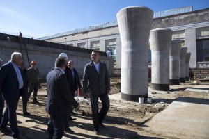 Строители обещают Кличко пустить движение по Шулявскому мосту к концу декабря (ФОТО)