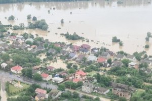 90 мостов и 110 километров дорог уничтожены наводнением на Прикарпатье, - "Укравтодор"