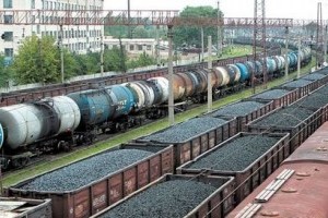 "Укрзализныця" ввела новый договор, но повышение платы за вагоны отложила  до 1 октября