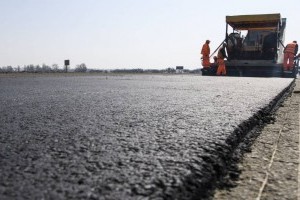 7 км дороги за експериментальною технологією з використанням шлаків відремонтують в Дніпропетровській області 
