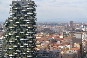 Чи дійсно містам необхідні дерева на будівлях та інше вертикальне озеленення?