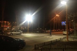 В Киеве появился первый пешеходный переход с LED подсветкой