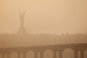 Пылевое облако из Сахары накроет Украину – синоптики предупреждают об опасности