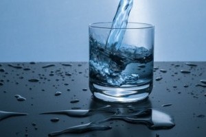 Питну воду на Солом'янці роздаватимуть безкоштовно: адреси магазинів