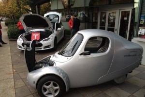 В Канаде создали одноместный электромобиль