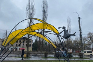 У Бородянці відкрили скульптуру до річниці деокупації Київщини 
