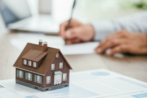 Іпотека в лютому 2023 року: яка середня ставка, скільки і де більше всього видали кредитів на житло в Україні
