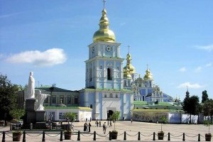 Киев принял решение относительно паркинга под Михайловской площадью