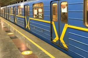 Між станціями метро «Теремки»-«Деміївська» запрацює «човниковий» рух поїздів 
