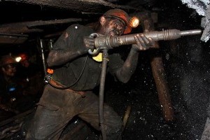 На зарплаты шахтерам дополнительно выделено 200 млн гривен