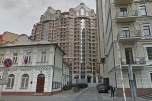 В Киеве брошенный застройщиком дом достроили владельцы квартир 