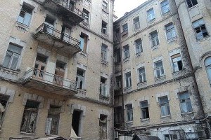 В Киеве под угрозой обрушения около 200 домов