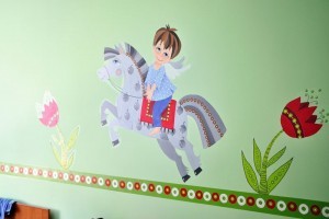 Ілюстрації кольорових ангелів прикрасили стіни одного з відділень Сумської міської дитячої клінічної лікарні Святої Зінаїди