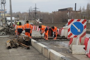 В Киеве наконец отремонтируют один из самых старых путепроводов
