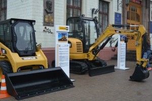 Техніка Cat® на дні відкритих дверей провідного транспортного ВНЗ України