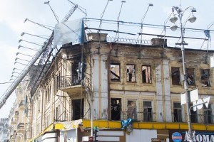 Кличко рассказал, за чей счёт восстановят сгоревший дом на Крещатике