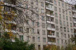 Большей части жилого фонда Украины уже "пора на пенсию"