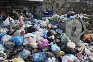 Кто и как зарабатывает на мусоре в Украине
