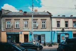 Власників будинків у Львові змусять перефарбовувати фасади