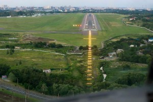 Возле украинских аэропортов обнаружено более ста незаконных строек