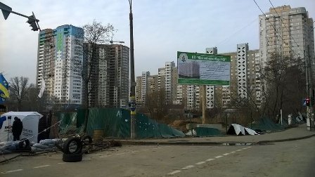 Остановка строительства дома для потерпевших от Элита-центр, водоем с утками, Генплан Киева