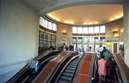 На одной из столичных станций метро эскалатор выключат до начала зимы