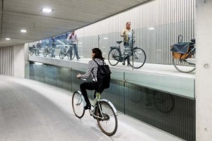 В Голландии строят самый большей подземный гараж для велосипедов (фото)