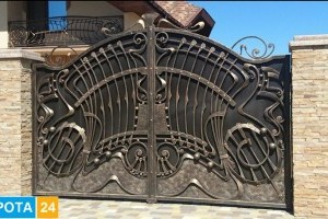 Делаем загородный дом необычным вместе с Ворота 24 – выбираем кованые ворота в Харькове