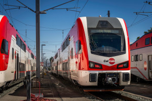 Каліфорнійські потяги повертають енергію у мережу й отримують гроші — нова ініціатива