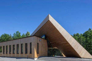 У Норвегії спроєктовано школу, яка повністю забезпечує себе відновлювальною енергією (ФОТО)