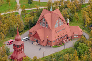 Старовинну дерев'яну церкву у Швеції пересунуть на 5 кілометрів (ФОТО)