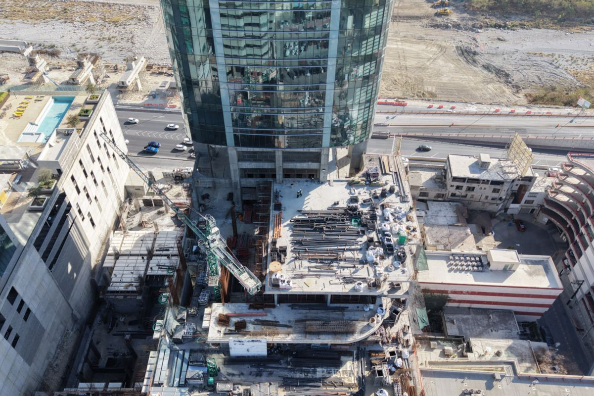 Новий хмарочос у Мексиці стане найвищим у регіоні (ВІЗУАЛІЗАЦІЇ)