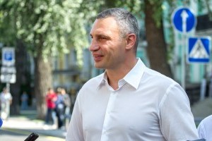 Мэр проверил, как сделали капитальный ремонт улицы Ярославов Вал 