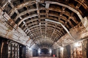 КМДА хоче розірвати договір з інвестором, який мав будувати вихід зі станції метро «Львівська брама»