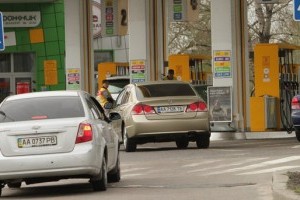 Когда кончится повышение цен на бензин в Украине