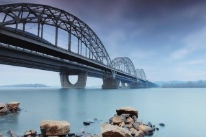 В Киеве могут закрыть Дарницкий мост