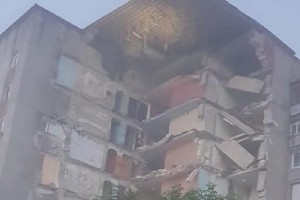 У Молдові на очах у людей обвалилась дев'ятиповерхівка (відео)