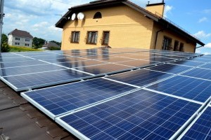 Власники домашніх сонячних електростанцій святкують перемогу: Президент підписав закон про СЕС приватних господарств